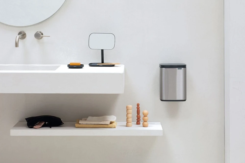 Brabantia Bo šiukšliadėžė, 4 l, matinio plieno, be pirštų atspaudų