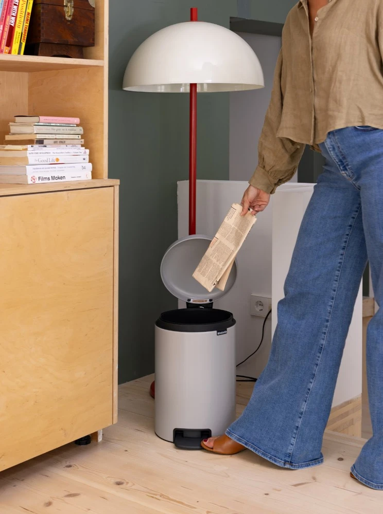 Brabantia Treteimer Newicon 20 L Soft Pilkas