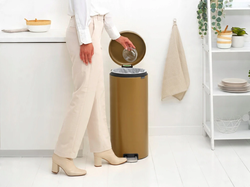 Šiukšliadėžė Brabantia Brabantia Treteimer NewIcon 30 L Warm Brass