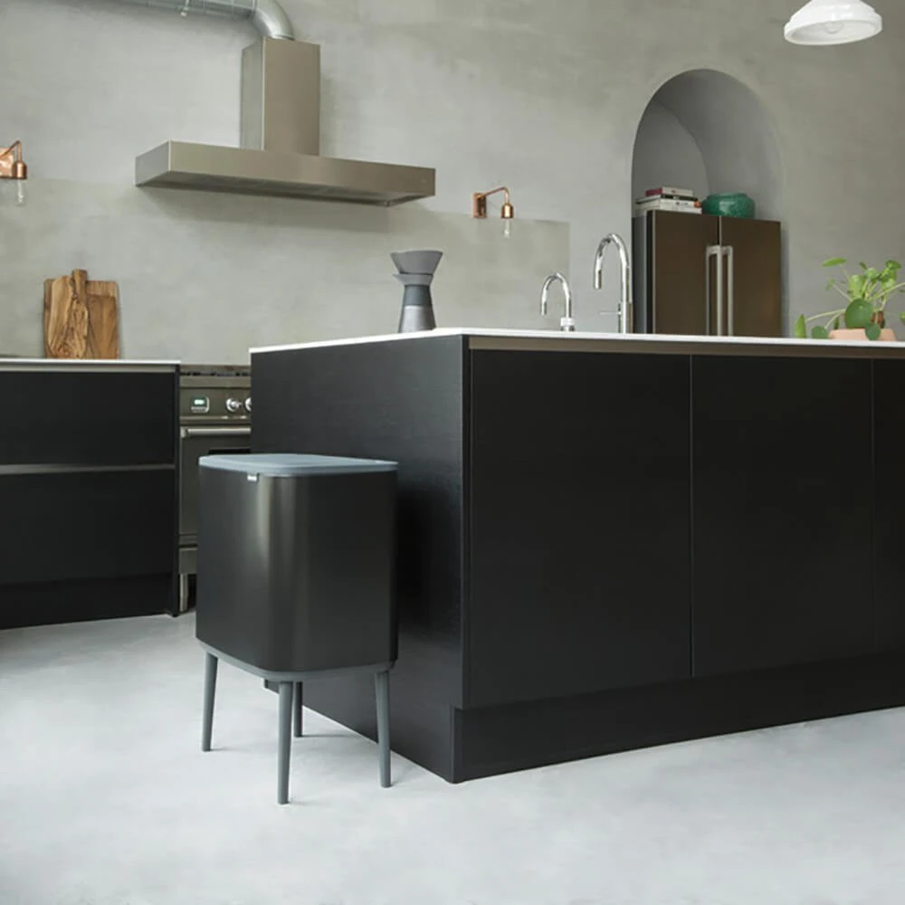 Šiukšlių dėžė Brabantia Bo Touch, 3 x 11 l, Matinė juoda