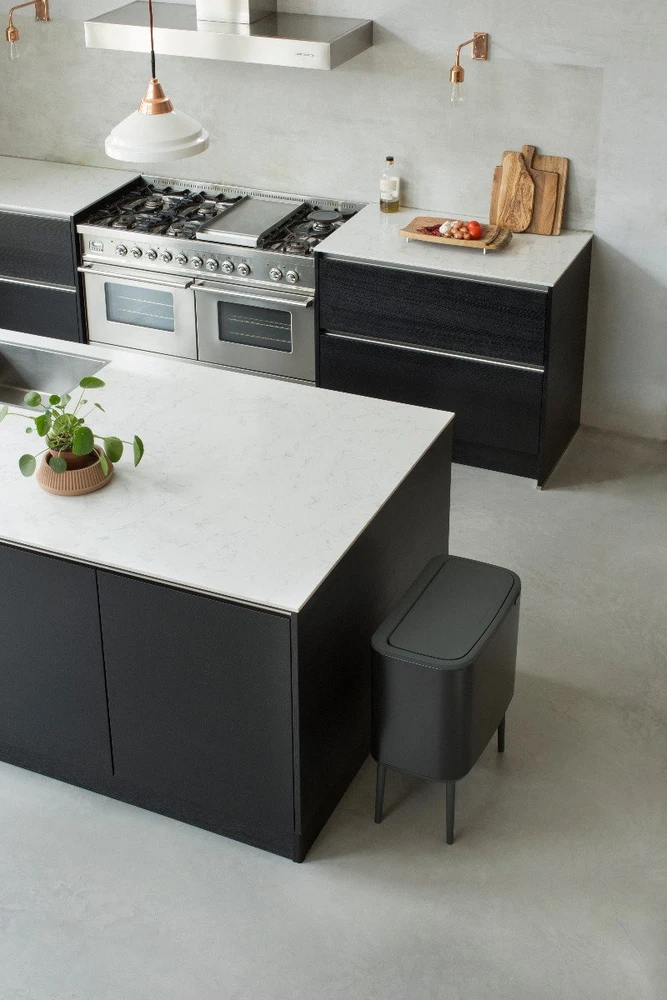 Šiukšlių dėžė Brabantia Bo Touch, 3 x 11 l, Matinė juoda