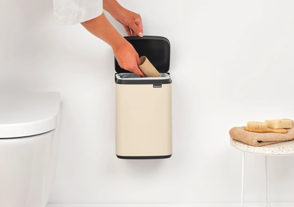 Brabantia Bo Waste Bin, 4L - Soft rusvai gelsvas