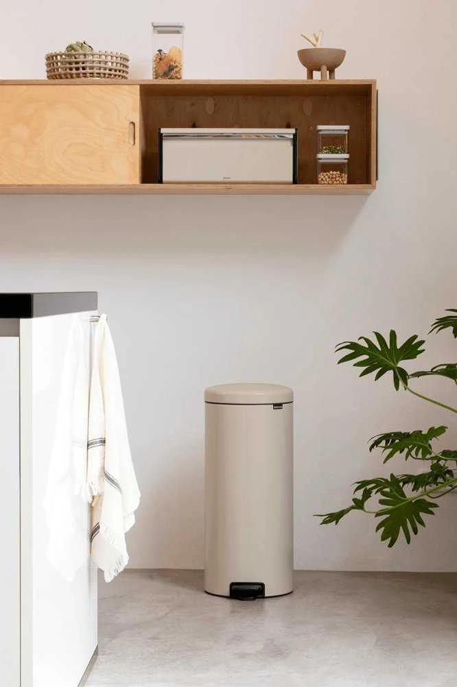 Brabantia Pedal Bin Newicon 30 L Soft rusvai gelsvas