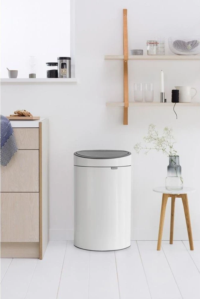 Šiukšliadėžė Brabantia na pedał balta