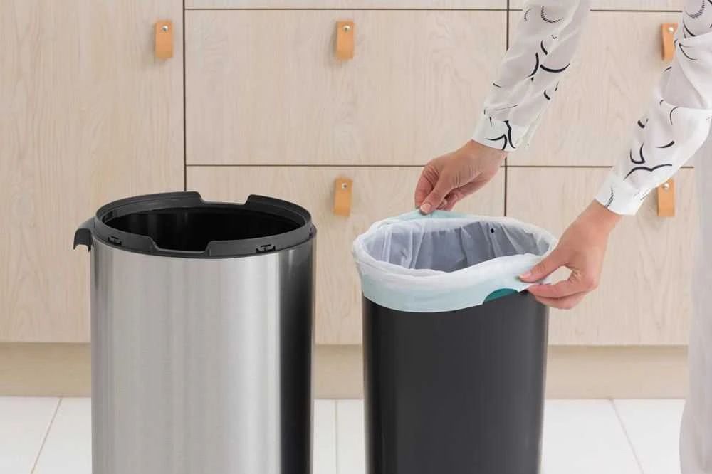 Brabantia Touch Bin Nauja, plieno matinė, 30 L