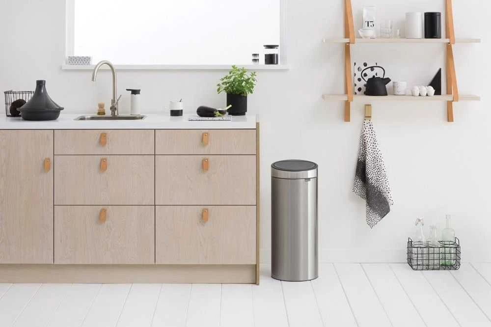 Brabantia Touch Bin Nauja, plieno matinė, 30 L