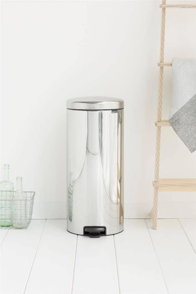 Šiukšliadėžė Brabantia New Icon na pedał sidabrinė