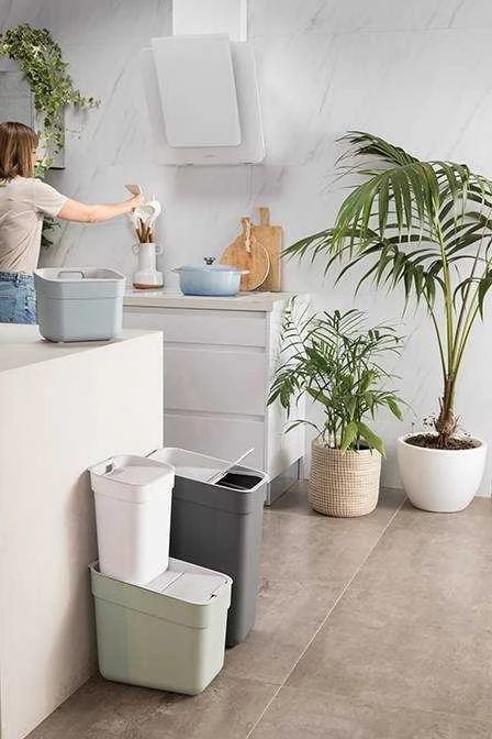 Rūšiavimo šiukšliadėžė CURVER, 10 l, balta