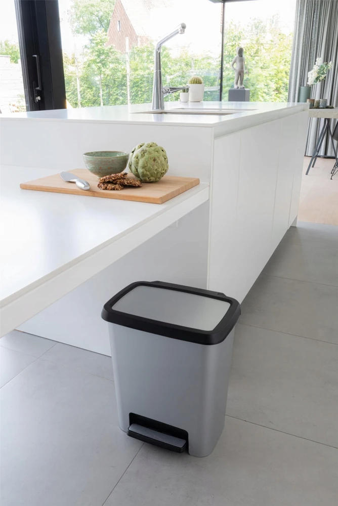 KETER ŠIUKŠLIADĖŽĖ COMPATTA STYLE STEEL 25L SIDABRINĖ