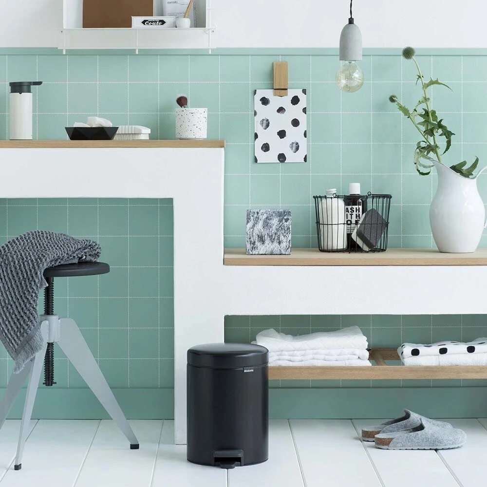 Šiukšliadėžė Brabantia 5 L, 11 29 28 juoda matinė