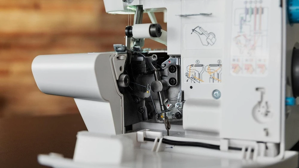 Cecotec Siuvimo mašina Kiwi BelleCouture OverLock