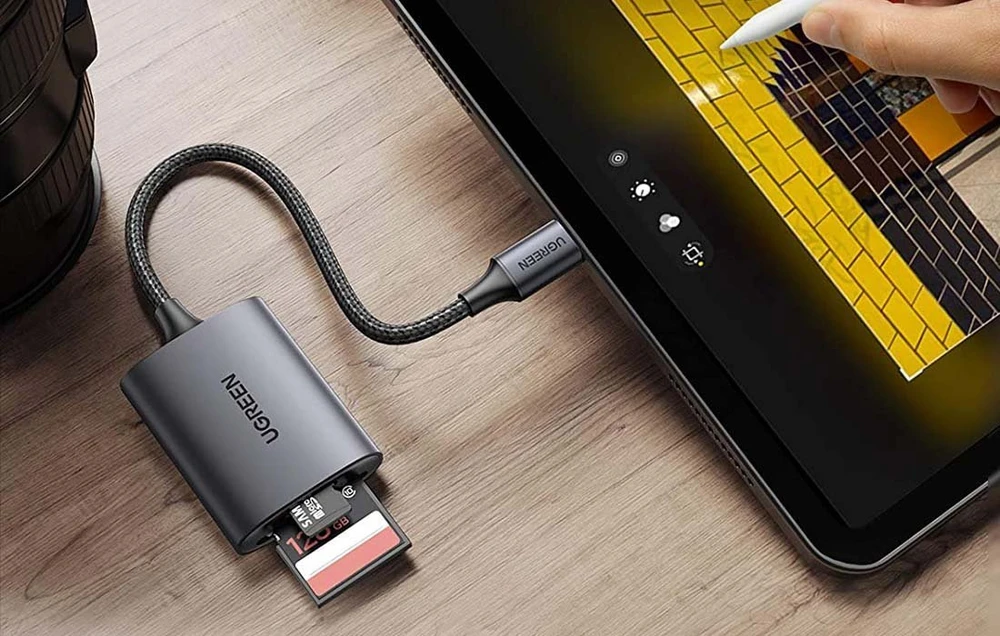 USB-C kortelių skaitytuvas, UGREEN CM401 (pilka)