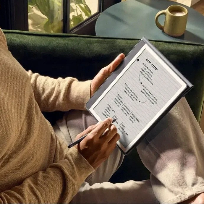Amazon „Kindle Scribe“ el. skaitytuvas be reklamų, 64 GB, grafitas, 2024 m. leidimas (B0CZ9T2C6B)