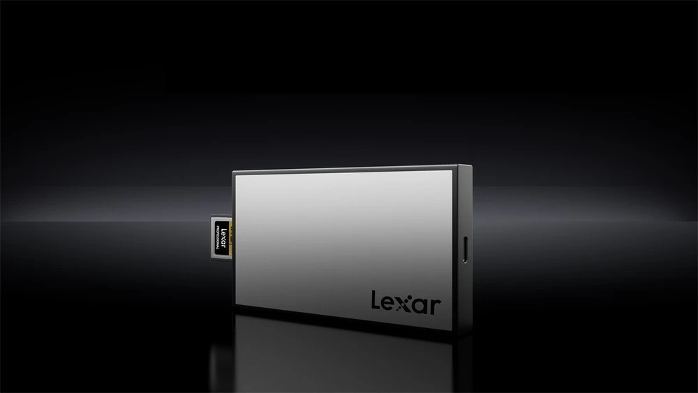 „Skaitytuvas Lexar Lexar Professional Workflow“ USB4 skaitytuvas, palaiko „CFexpress 4.0 Type B“