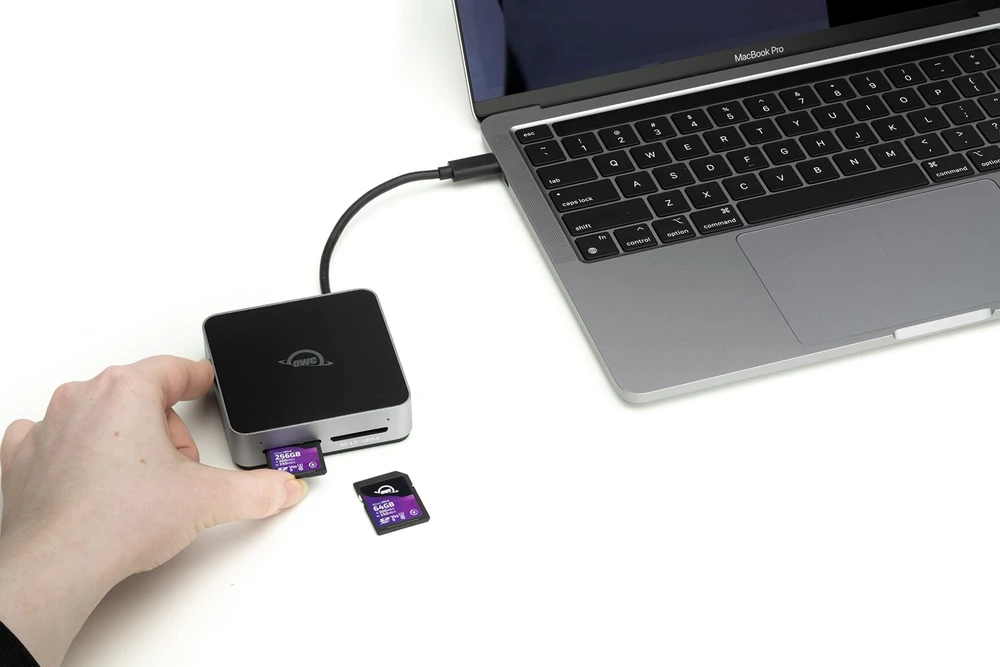 Skaitytuvas OWC Atlas Dual SD kortelių skaitytuvas: USB-C dviejų lizdų SDXC UHS-II kortelių skaitytuvas