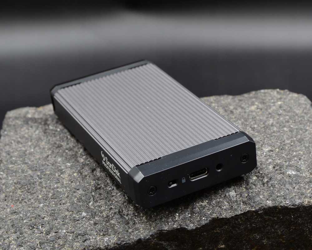 Atminties kortelė Western Digital SANDISK Professional PRO-READER kelių lizdų USB 3.2 Gen 2 didelio našumo kortelių skaitytuvas