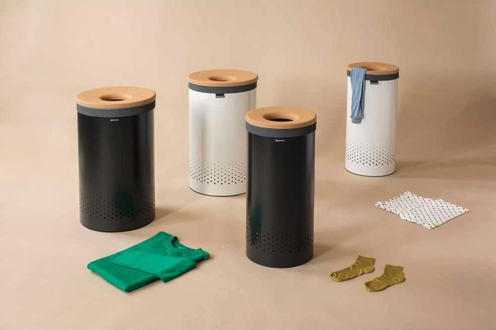Brabantia Skalbinių dėžė 35l. juoda matinė/ kamštinis dangtis
