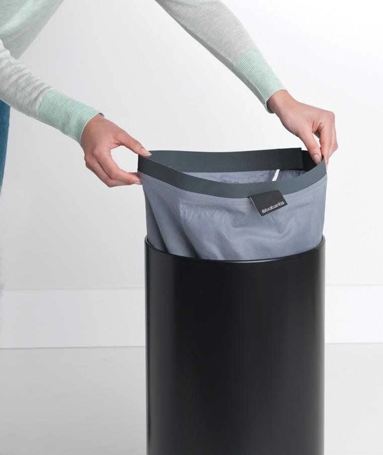Brabantia Skalbinių dėžė 35l. juoda matinė/ kamštinis dangtis