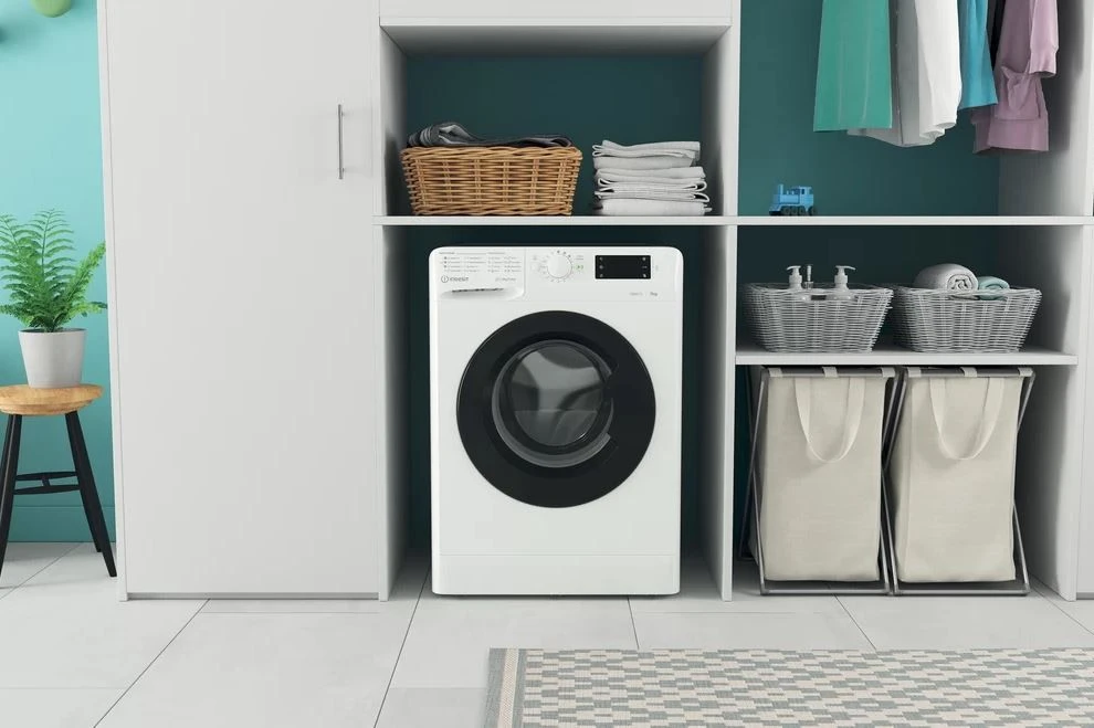 INDESIT | Skalbimo mašina | MTWE 71252 WK EE | Energy efficiency class E | Front loading | Skalbimo talpa 7kg | 1200 RPM | Gylis 54 cm | Plotis 59.5 cm | Ekranas | Big Digit | Baltas