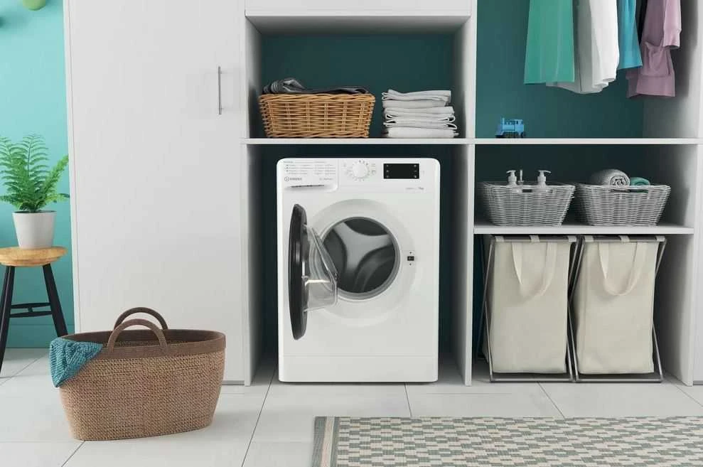 INDESIT | Skalbimo mašina | MTWE 71252 WK EE | Energy efficiency class E | Front loading | Skalbimo talpa 7kg | 1200 RPM | Gylis 54 cm | Plotis 59.5 cm | Ekranas | Big Digit | Baltas