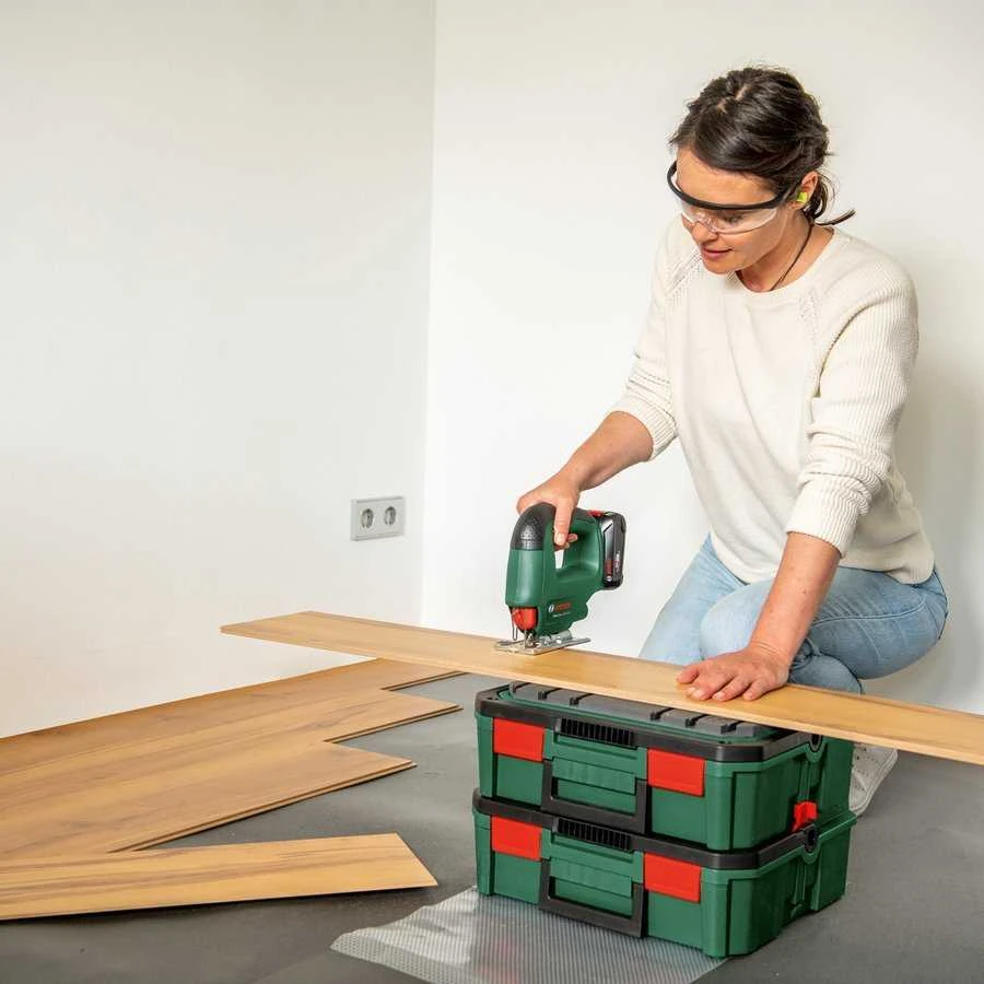 Bosch EasySaw 18 be akumuliatoriaus ir kroviklio Akum.siaurapjūklis