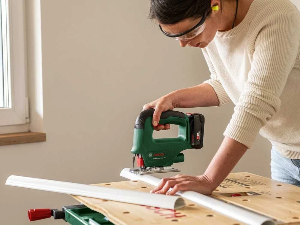 Bosch EasySaw 18 be akumuliatoriaus ir kroviklio Akum.siaurapjūklis