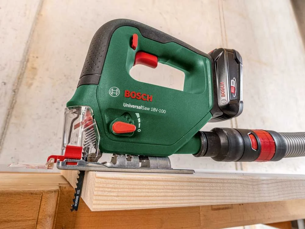 Bosch UniversalSaw 18 be akumuliatoriaus ir kroviklio Akum.siaurapjūklis