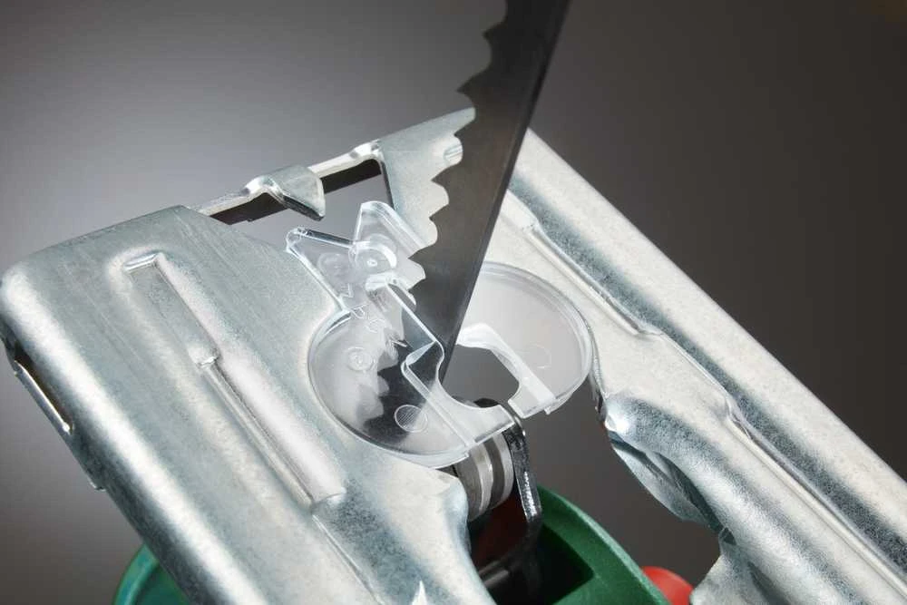 Bosch UniversalSaw 18 be akumuliatoriaus ir kroviklio Akum.siaurapjūklis