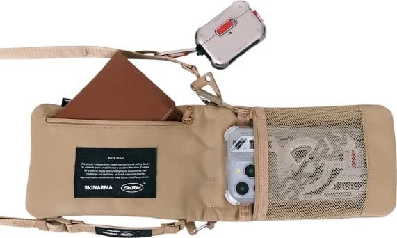 Skinarma Phone Bag Juno juodos spalvos