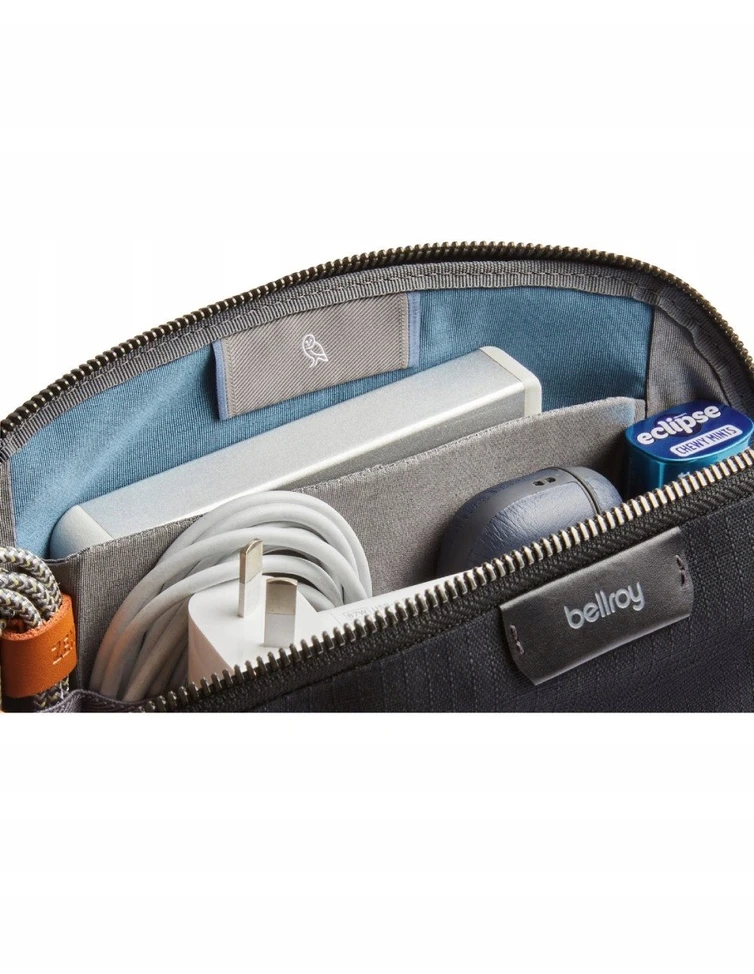 Skrzynkazdrewna „Bellroy Desk Caddy“ – mobiliųjų priedų organizatorius (juodas)
