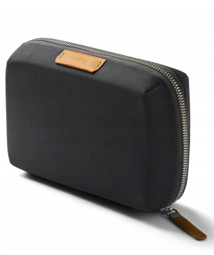 Skrzynkazdrewna „Bellroy Desk Caddy“ – mobiliųjų priedų organizatorius (juodas)