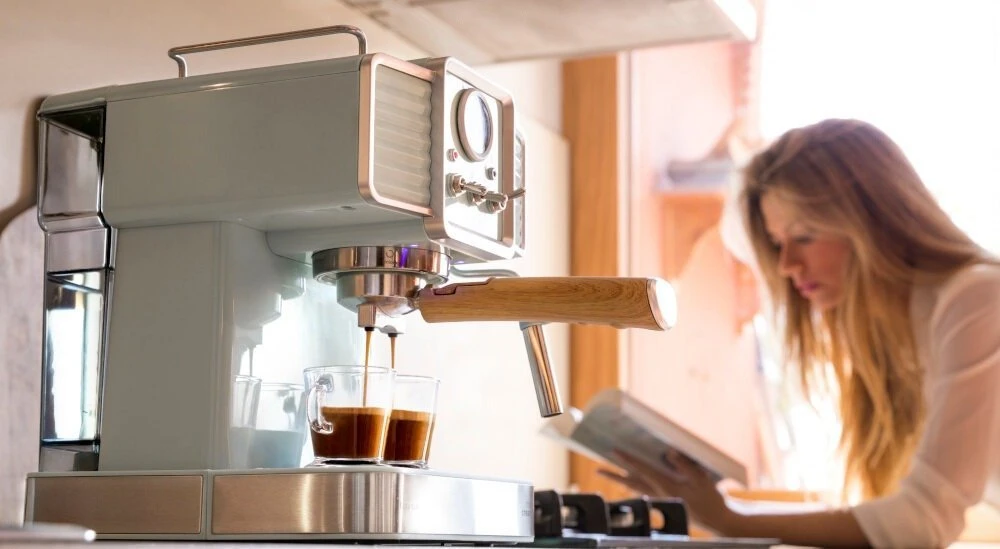 Kavos aparatas CECOTEC Power Espresso 20 tradicinė šviesiai mėlyna