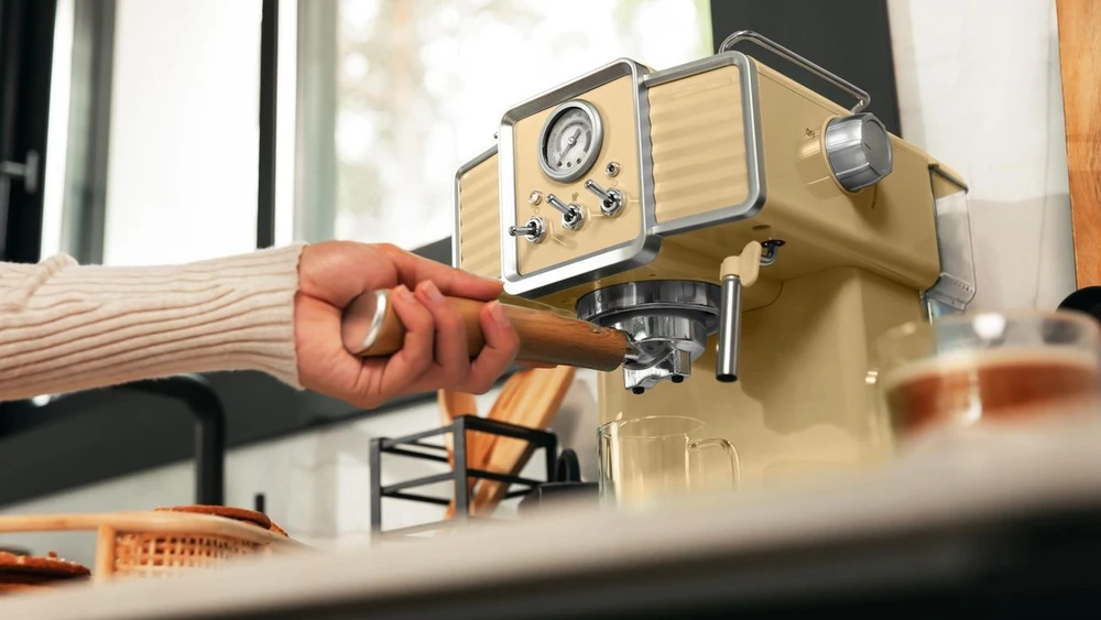 Kavos aparatas CECOTEC Power Espresso 20 Tradicinė šviesiai geltona