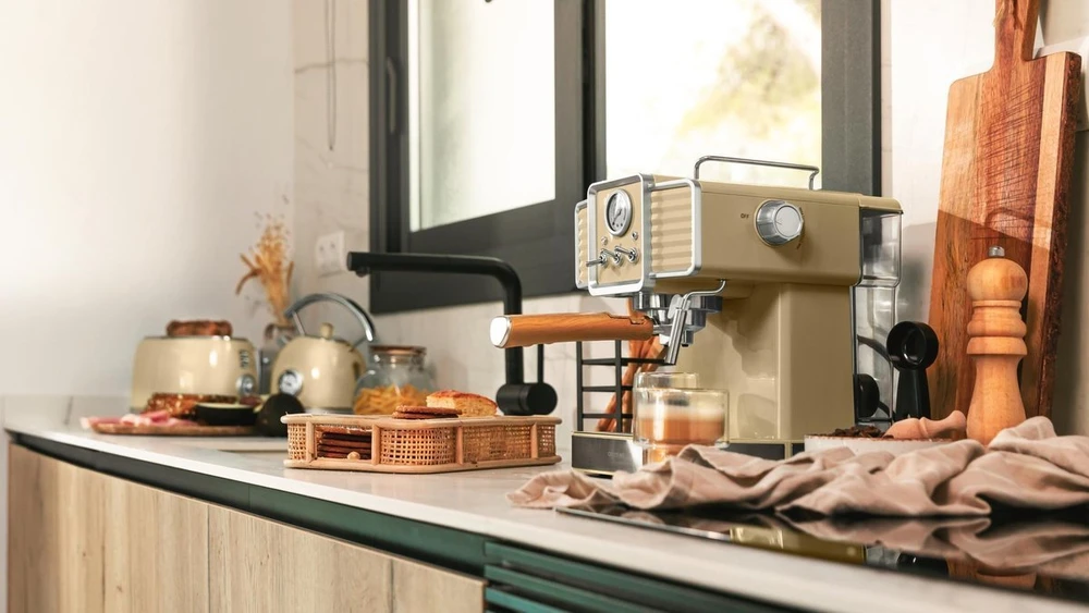 Kavos aparatas CECOTEC Power Espresso 20 Tradicinė šviesiai geltona