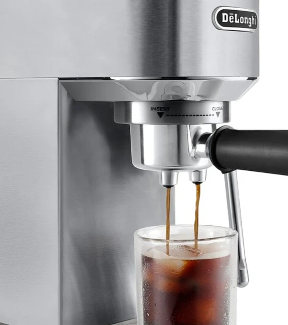 Pusiau automatinis kavos aparatas DeLonghi EC890.M