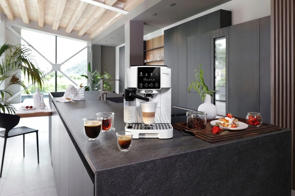 Kavos aparatas De'Longhi Magnifica Start Milk ECAM220.61.W
