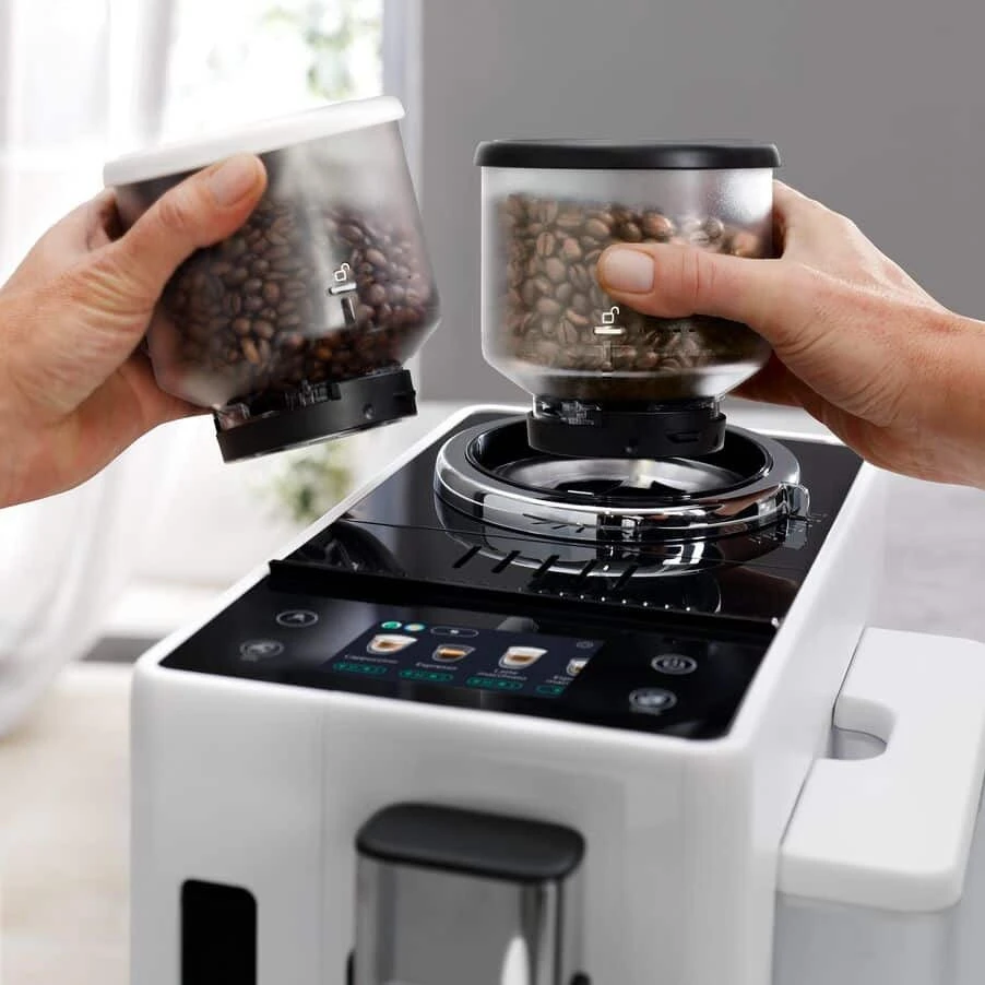 DeLonghi Rivelia EXAM440.55.W kavos aparatas nuo pupelių iki puodelio