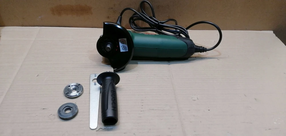 Bosch UniversalGrind 750-125 Kampinis šlifuoklis