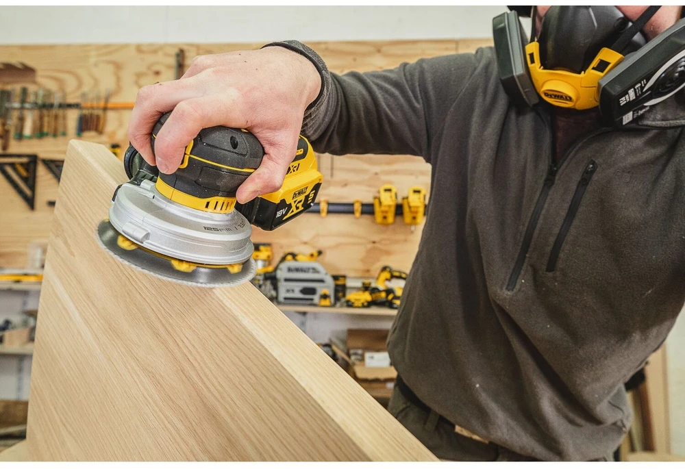 akumuliatorinis ekscentrinis šlifuoklis 125 mm, 18V XR, DeWALT [DCW211N-XJ]