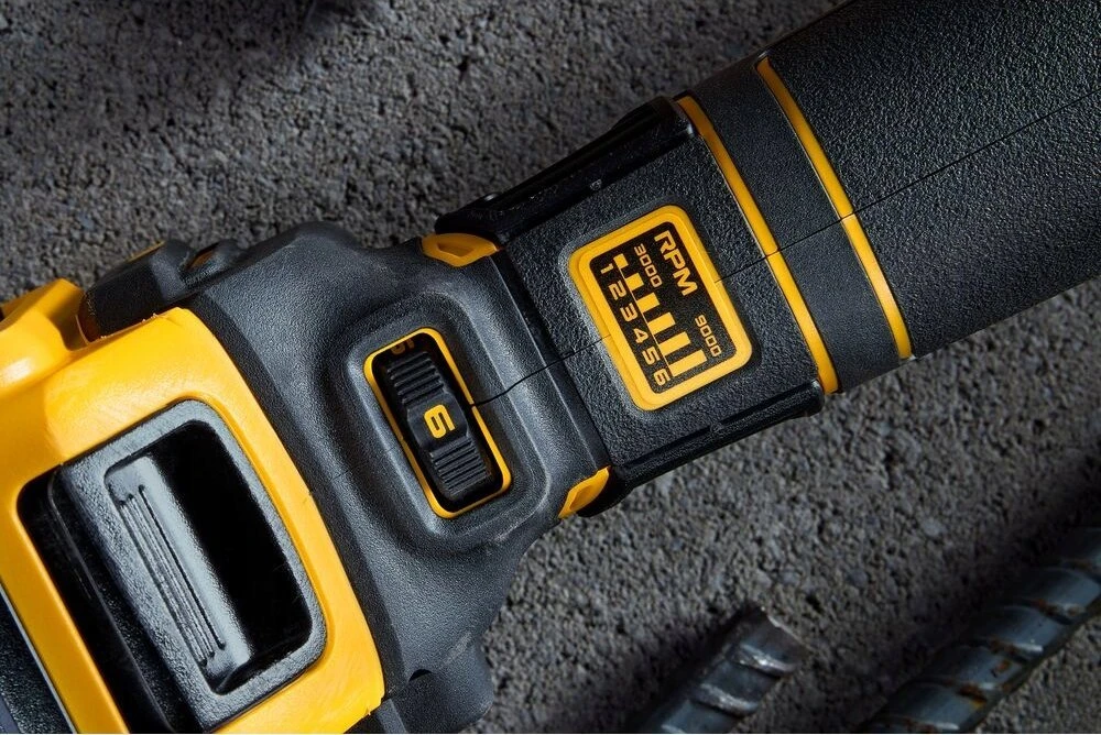 Dewalt kampinis šlifuoklis DCG409VSNT 125 mm 18V Li-Ion XR FELXVOLT T-STAK lagaminas, sūkių reguliavimas, be akumuliatoriaus ir kroviklio