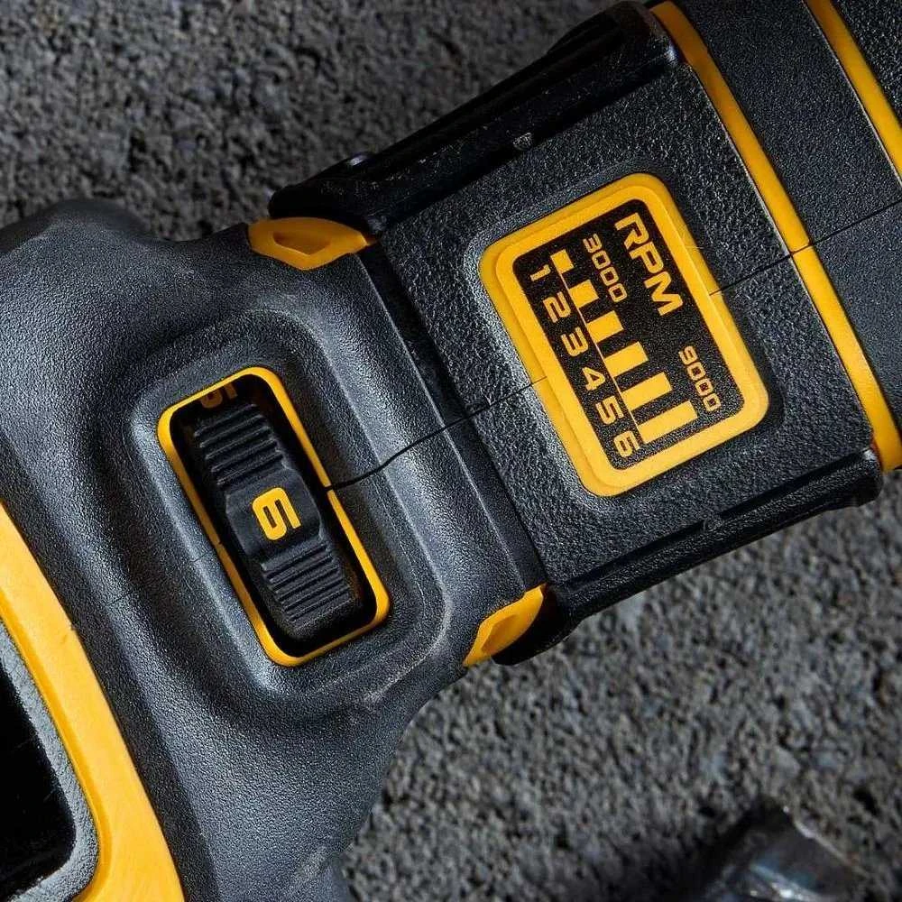 Dewalt kampinis šlifuoklis DCG409VSNT 125 mm 18V Li-Ion XR FELXVOLT T-STAK lagaminas, sūkių reguliavimas, be akumuliatoriaus ir kroviklio