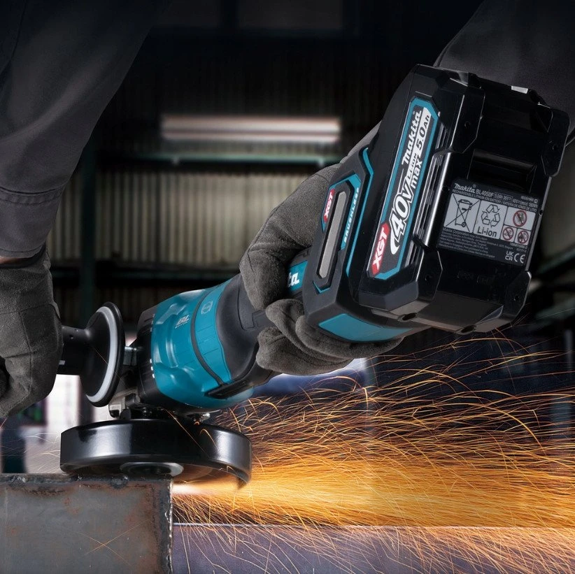 Makita GA050GZ Kampinis šlifuoklis XGT, 125MM, 0-11000RPM; bešepetėlinis variklis; elektrinis stabdys; AFT; Svirtinis jungiklis; "Z" versija - komplektuojamas be akumuliatoriaus ir kroviklio