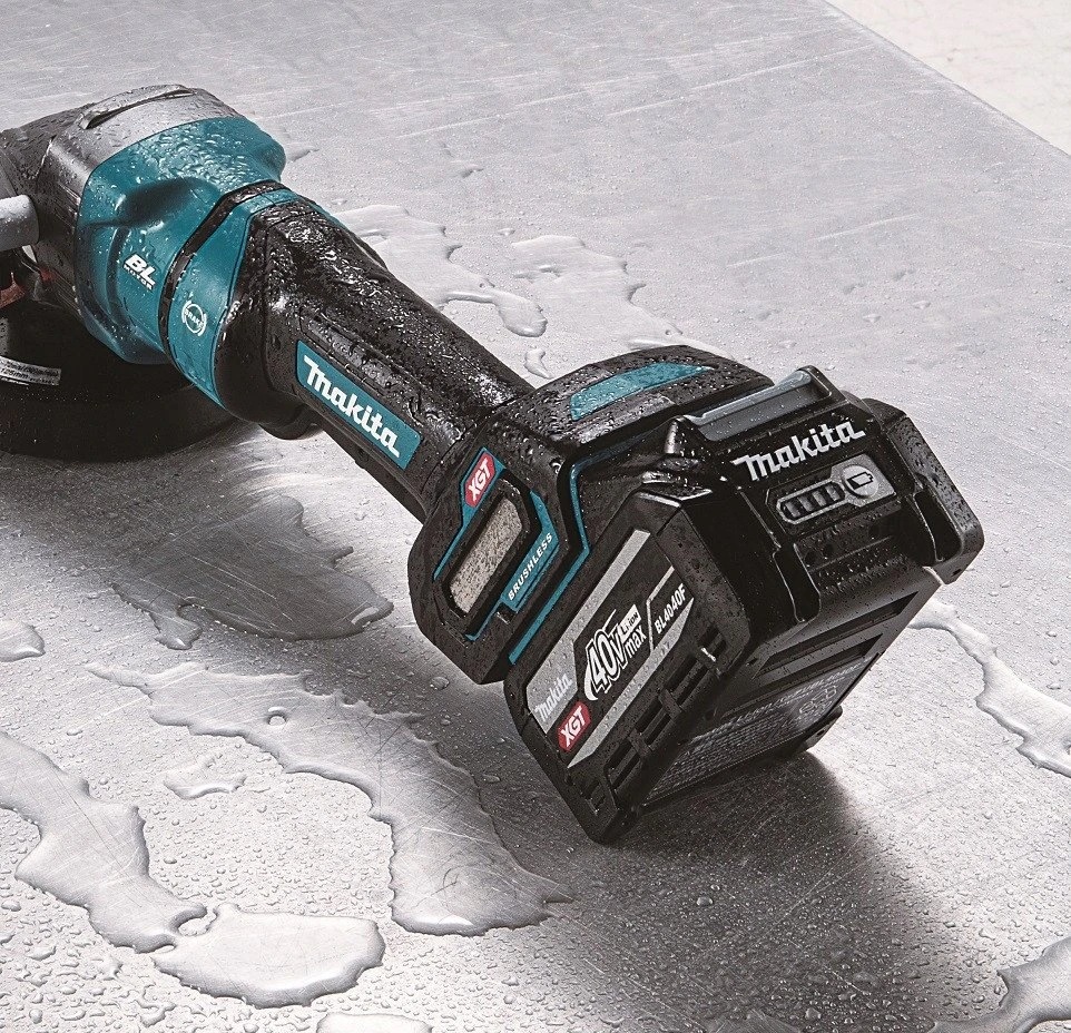 Makita GA050GZ Kampinis šlifuoklis XGT, 125MM, 0-11000RPM; bešepetėlinis variklis; elektrinis stabdys; AFT; Svirtinis jungiklis; "Z" versija - komplektuojamas be akumuliatoriaus ir kroviklio