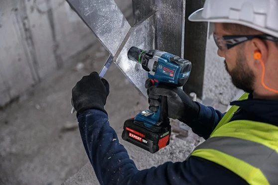 Bosch GDS18V-750 (be akumuliatoriaus ir kroviklio, L) Belaidis smūginis suktuvas