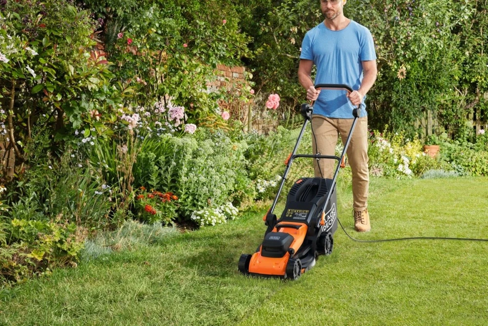 Black & Decker juodas+decker 1400W Corded Lawn Mower BEMWP340 Juodas+DECKER