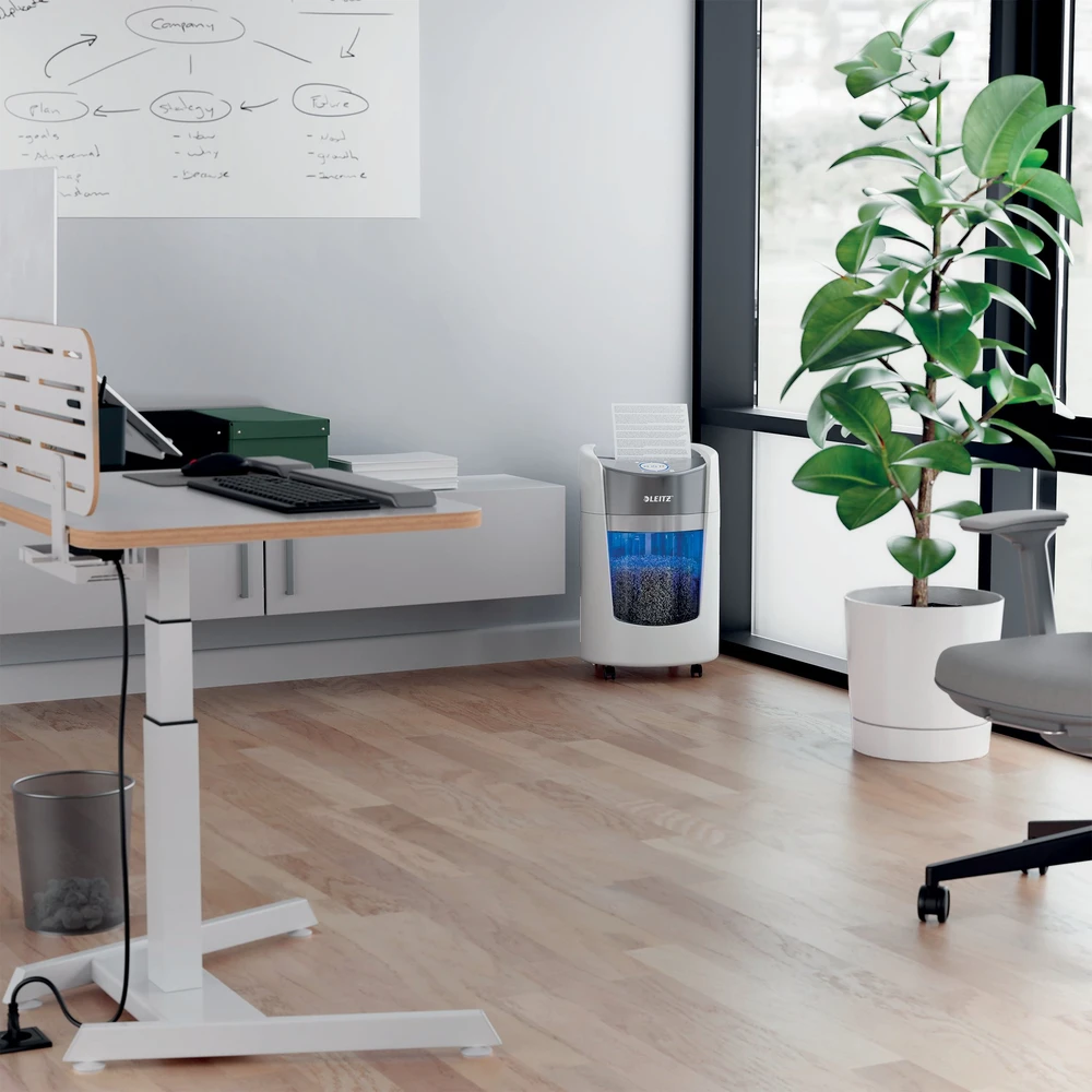 Leitz IQ OptiMax Small Office 350 Micro Cut popieriaus smulkintuvas Security P5 22L - Baltas