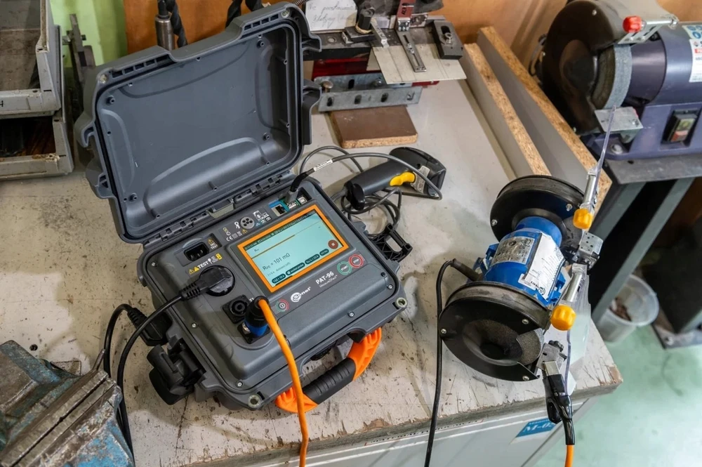 Sonel Elektrinės įrangos saugos matuoklis PAT-96 WMPLPAT96