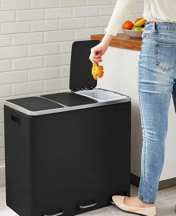 SONGMICS virtuvinė šiukšliadėžė su pedalu, 3 x 18 l, 54 l, juoda, B083LDWM93