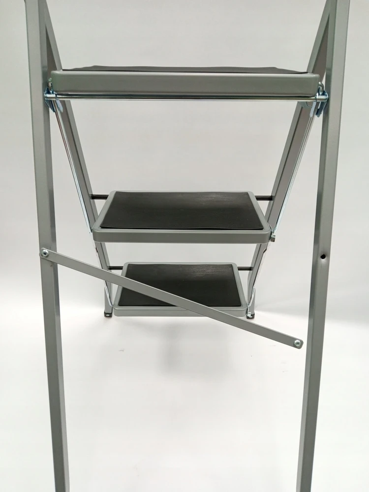 SONGMICS sulankstomos plieninės 3 pakopų kopėčios su rankena, 150 kg, GSL003GY01