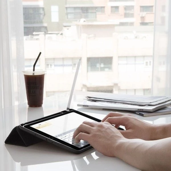 Spigen Urban Fit dėklas iPad 10.2 2019 juodas
